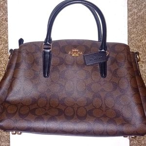 Coach Purse Model No H1923-F29683. Lillie Carry-All Bag, Signature Canvas